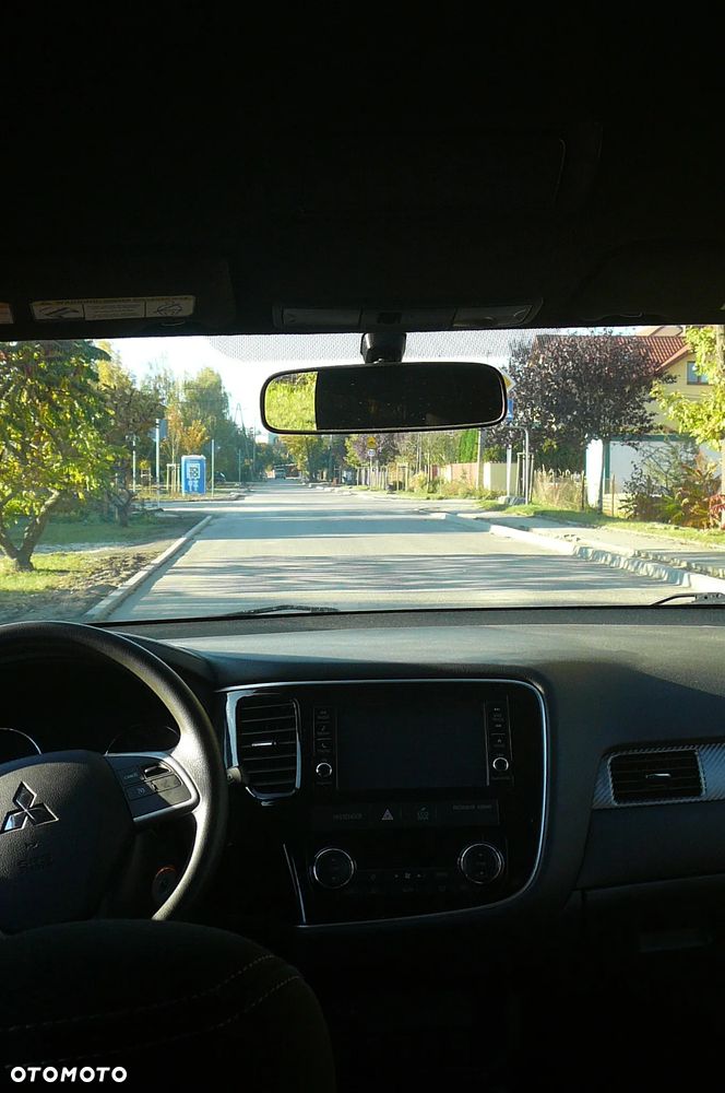 Mitsubishi Outlander 2.4 4WD CVT Instyle - 10