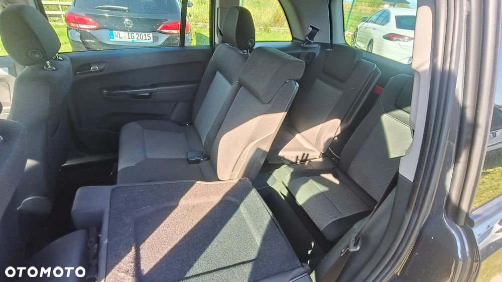 Opel Zafira 1.8 Family Plus - 11