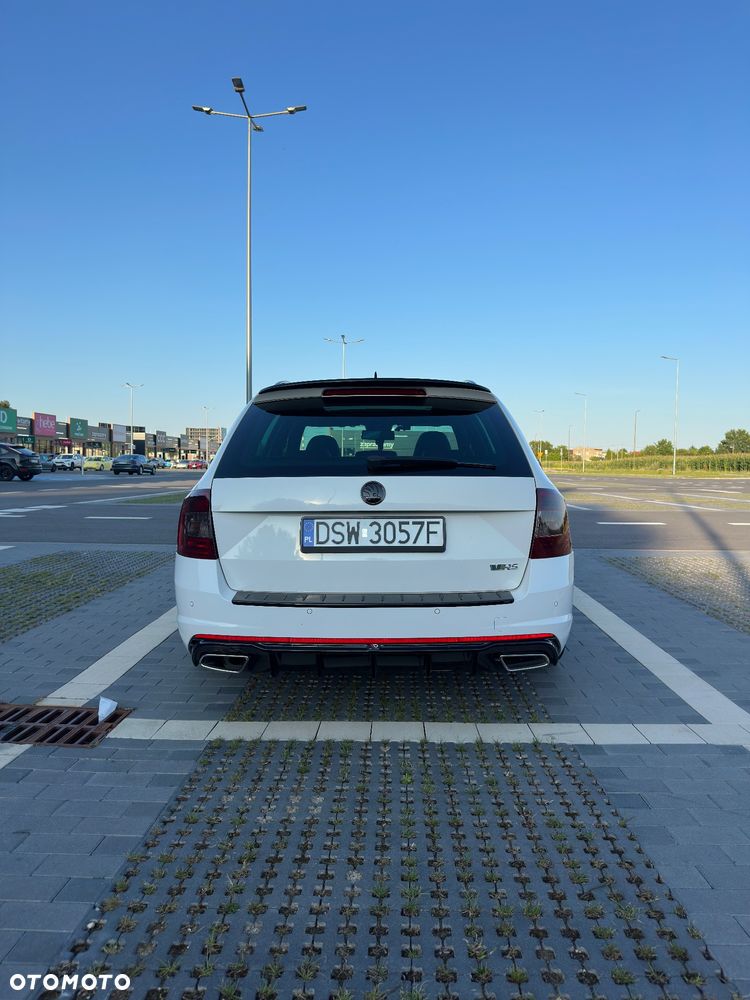 Skoda Octavia 2.0 TDI RS DSG - 6