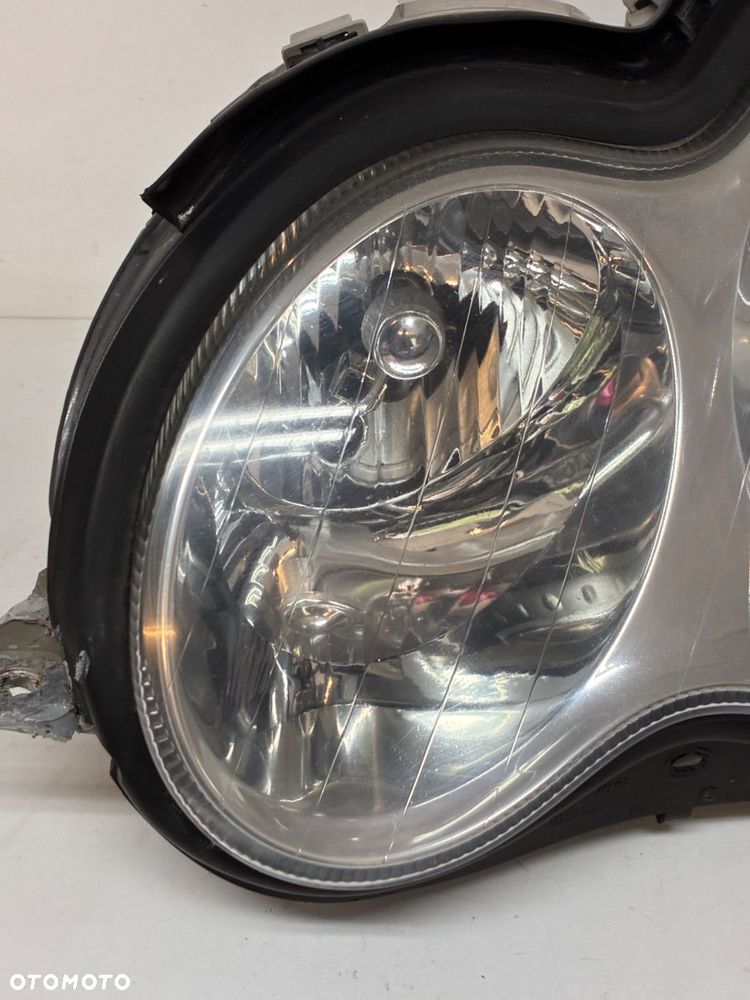 MERCEDES W203 XENON LAMPA PRZÓD PRZEDNIA LEWA  EUROPA A2038203761 KOMPLET - 4
