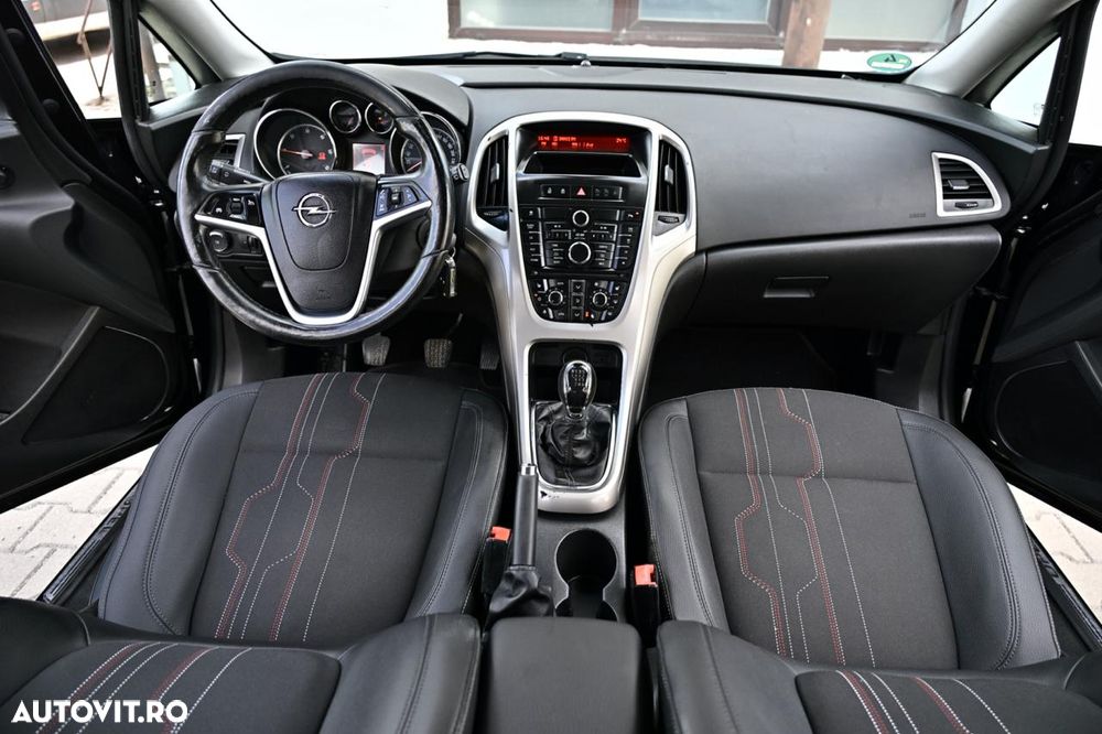 Opel Astra 2.0 CDTI DPF 150 Jahre - 8