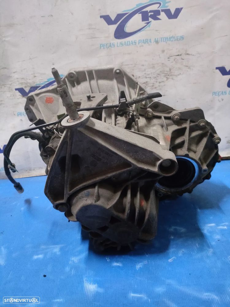 Caixa de velocidades Renault Espace IV 2.2 Dci 16 V 150Cv 6 Vel. 2004 Ref: Pk6 011 - 4
