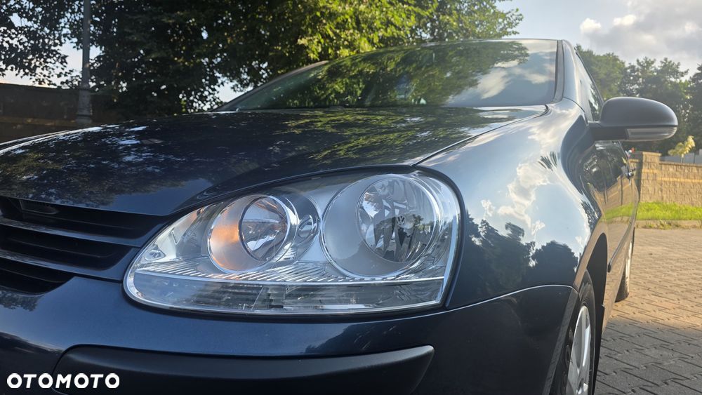 Volkswagen Golf - 6