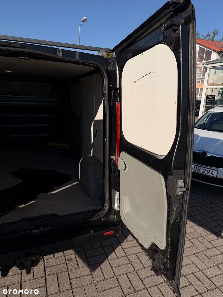 Opel Vivaro - 17