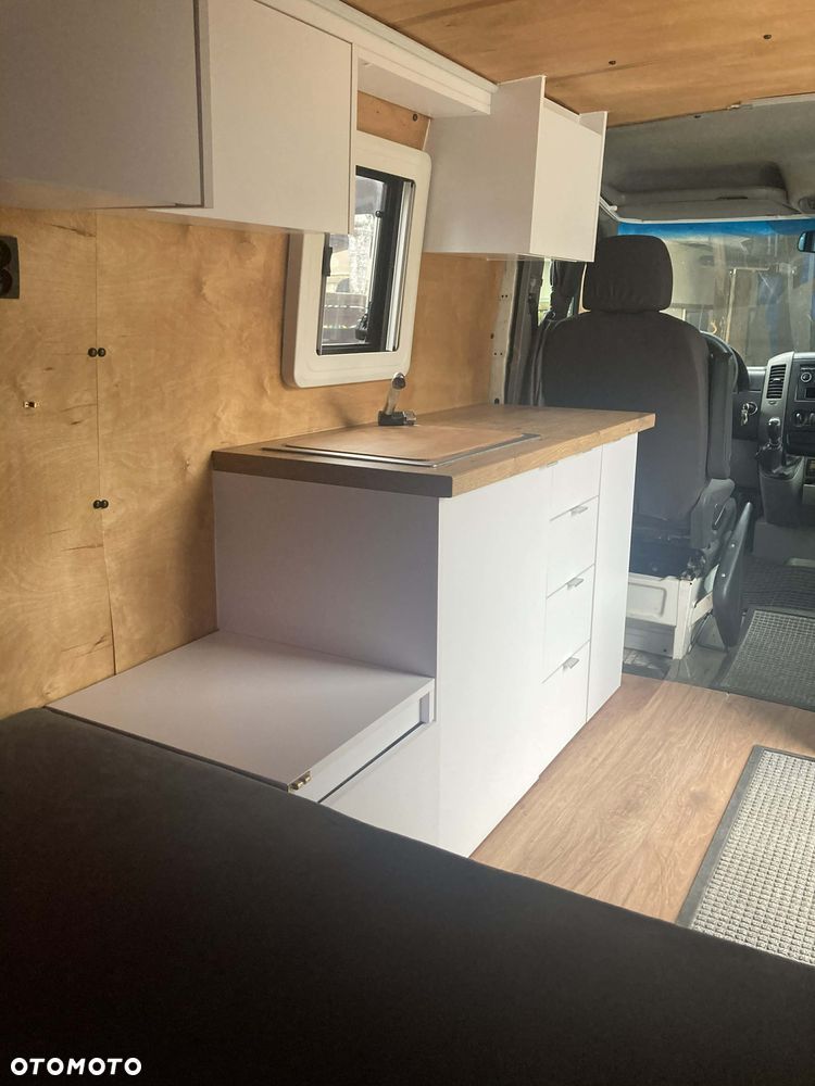 Mercedes-Benz Sprinter - 8