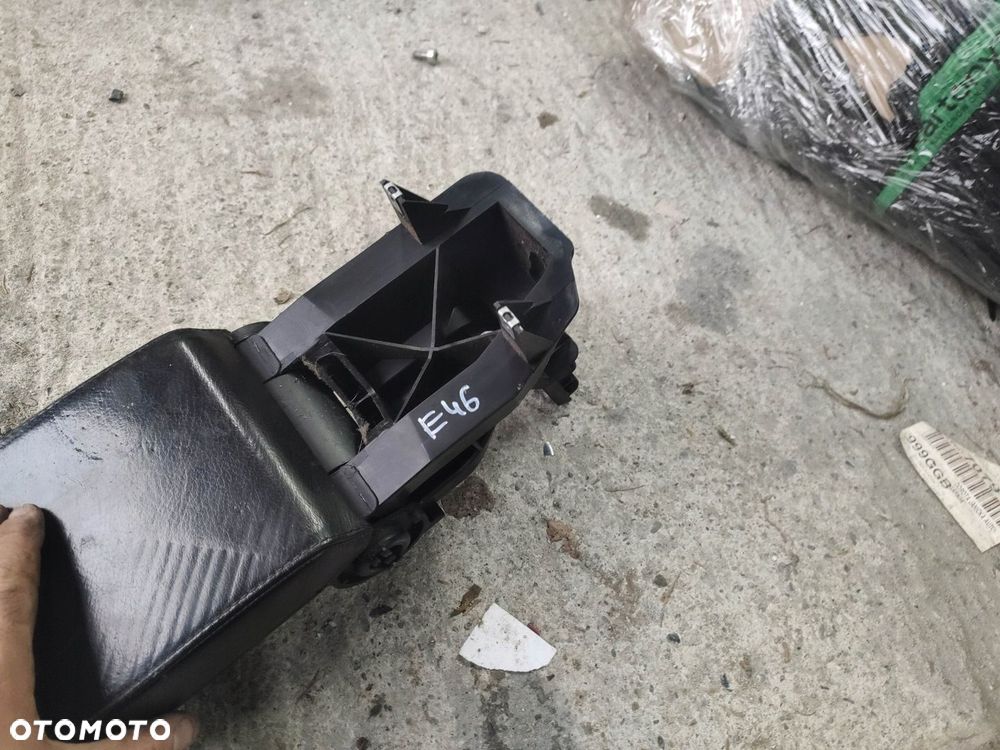 CC PODŁOKIETNIK EUROPA BMW 3 E46 8213678 - 3