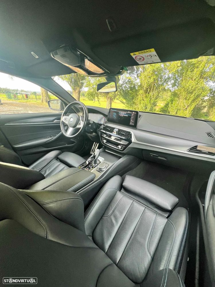 BMW 530 e Pack Desportivo M - 21