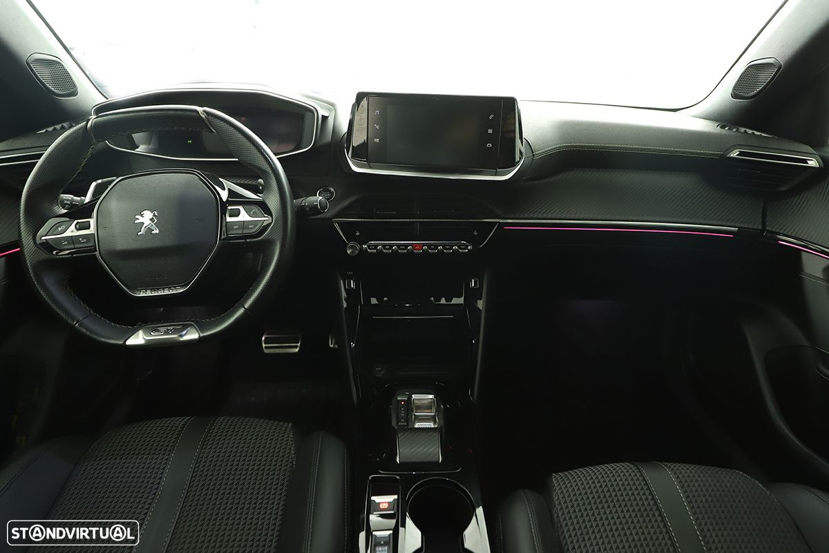 Peugeot 2008 1.2 PureTech GT EAT8 - 7