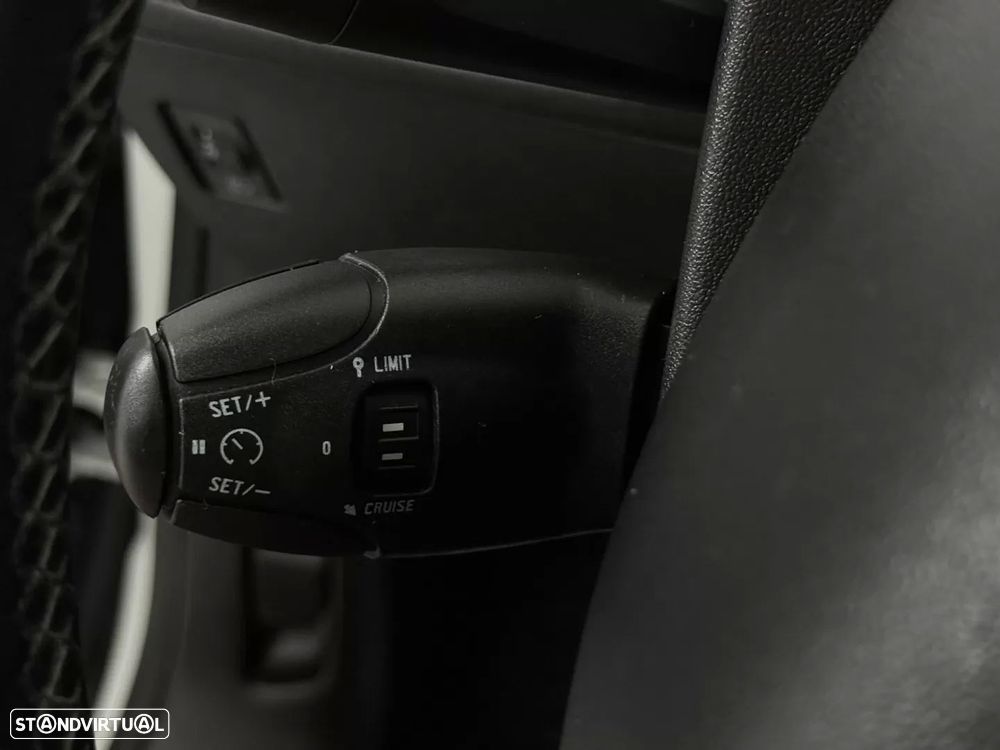 Peugeot 2008 1.6 BlueHDi Allure - 41