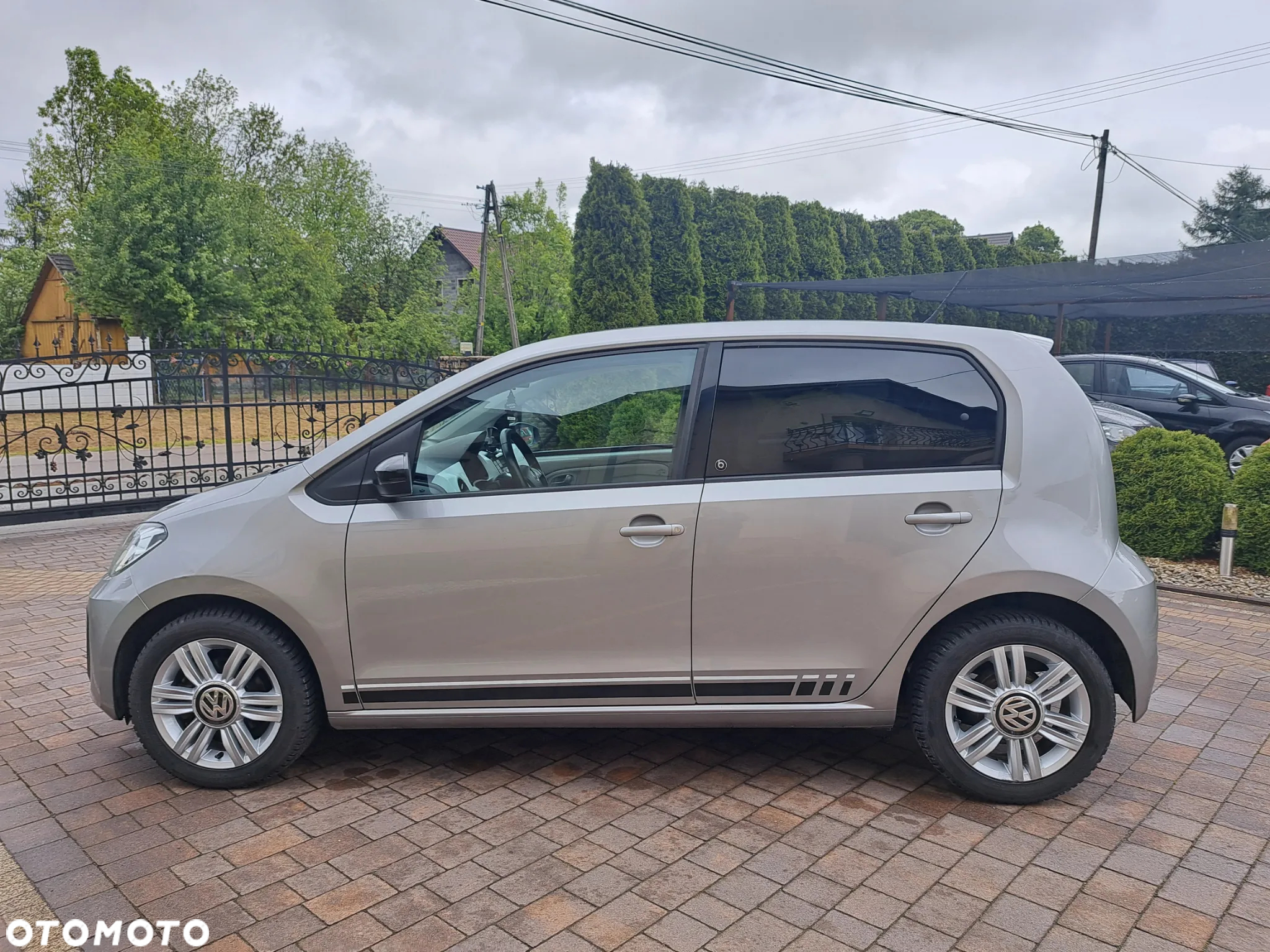 Volkswagen up! (BlueMotion Technology) beats - 27