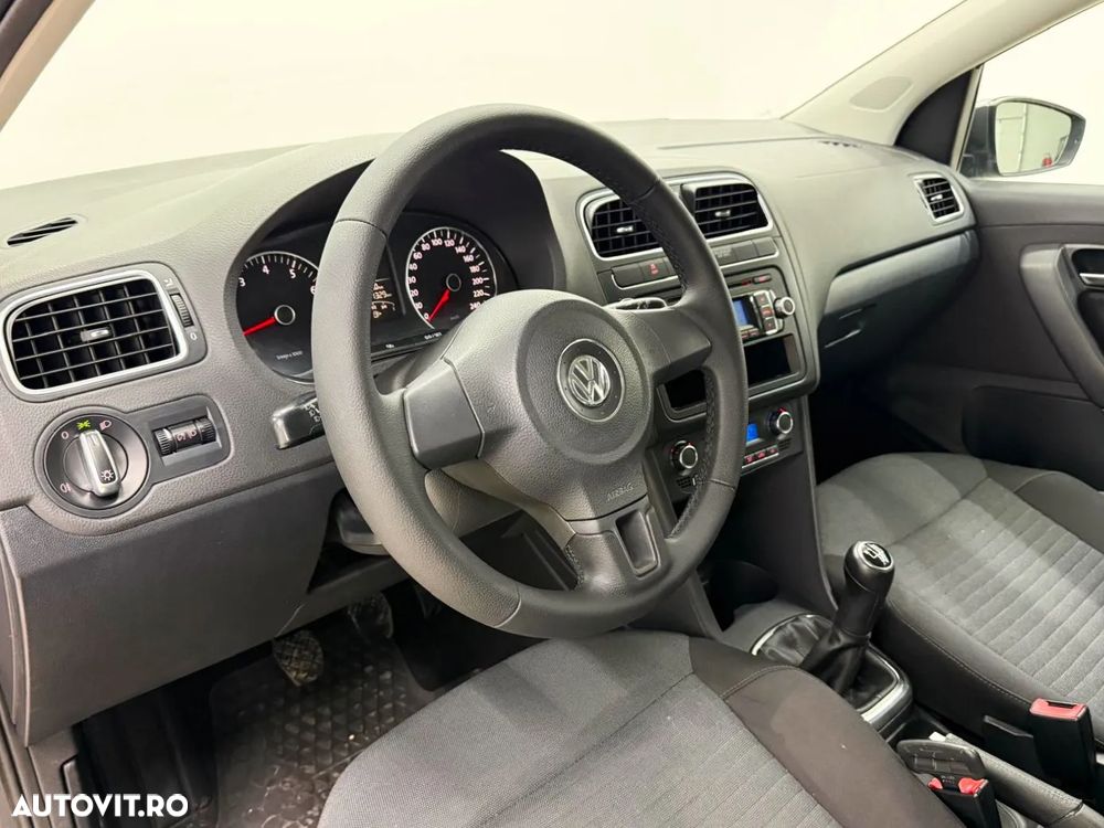 Volkswagen Polo - 15