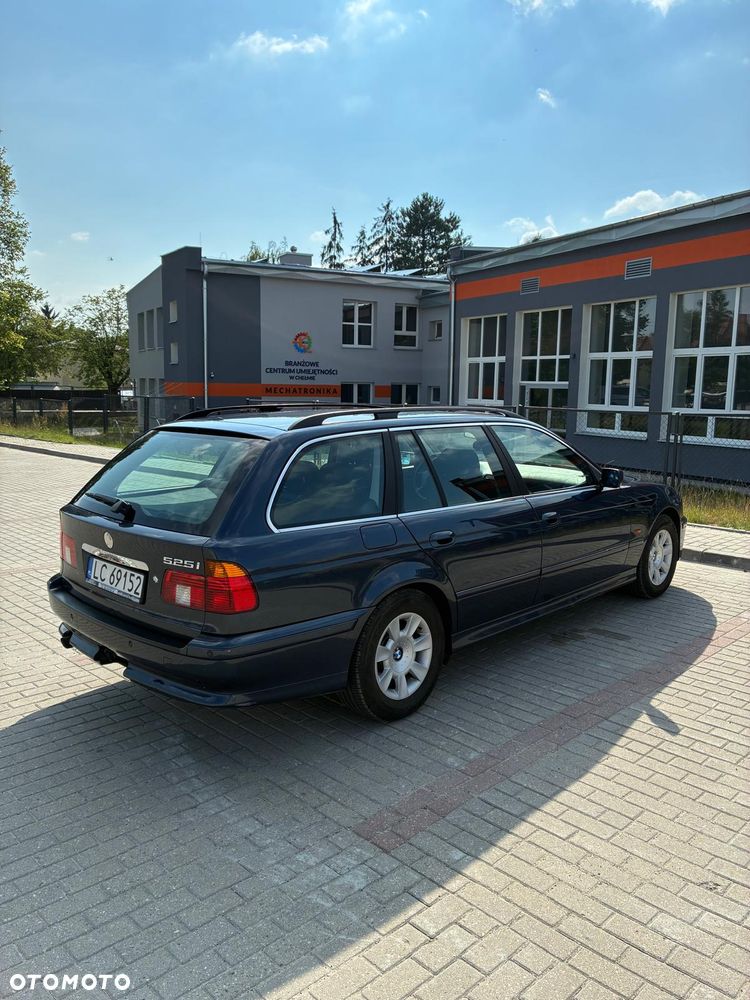 BMW Seria 5 525i - 5