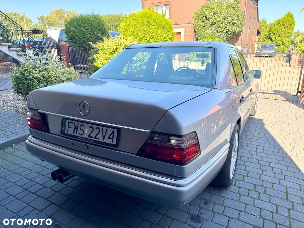Mercedes-Benz Klasa E 220 - 7
