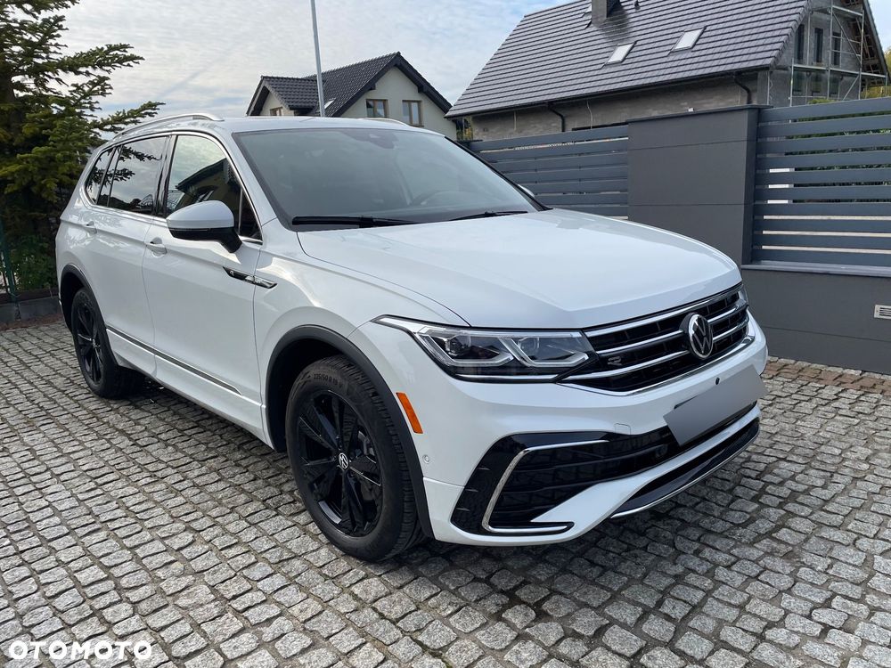 Volkswagen Tiguan - 1
