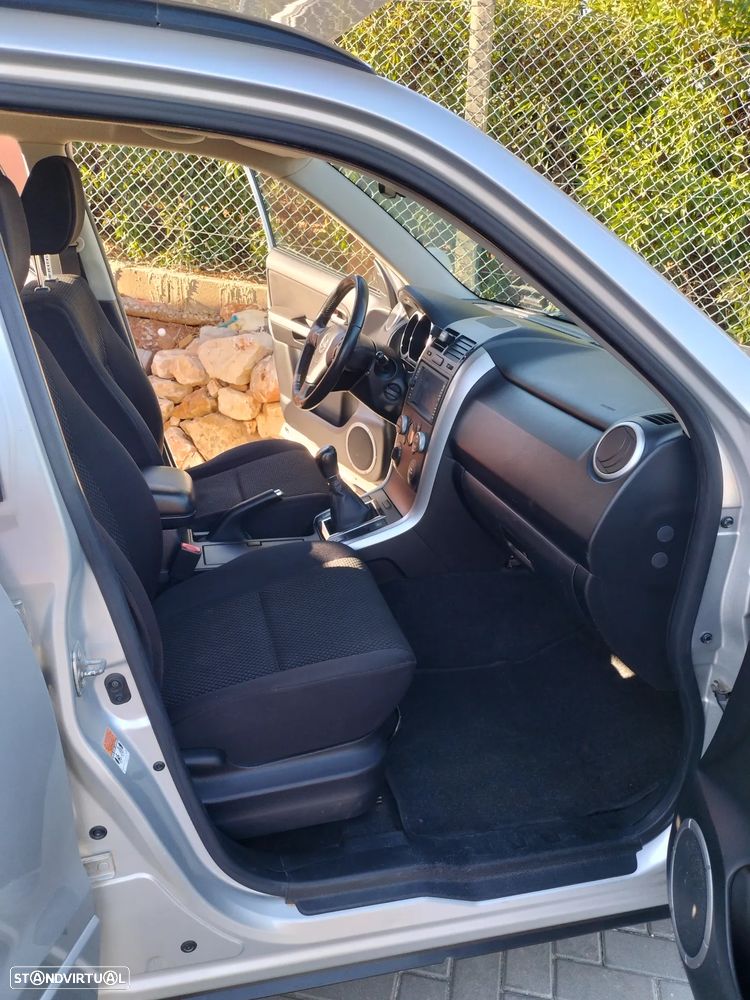 Suzuki Grand Vitara 1.9 DDiS Comfort - 17