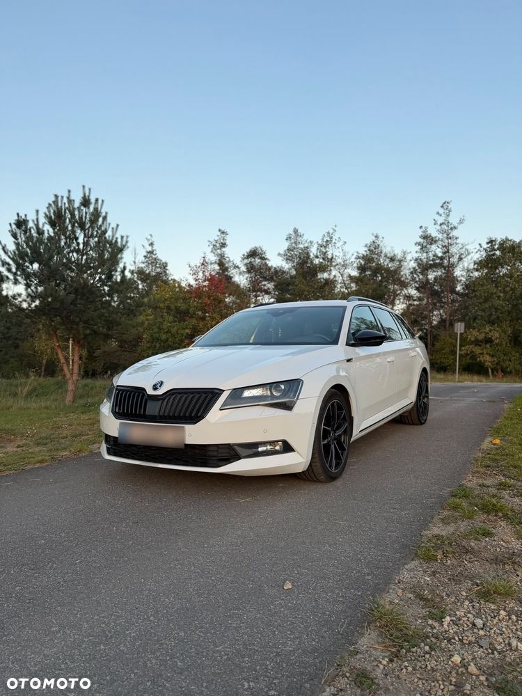 Skoda Superb 2.0 TDI 4x4 DSG Sportline - 8