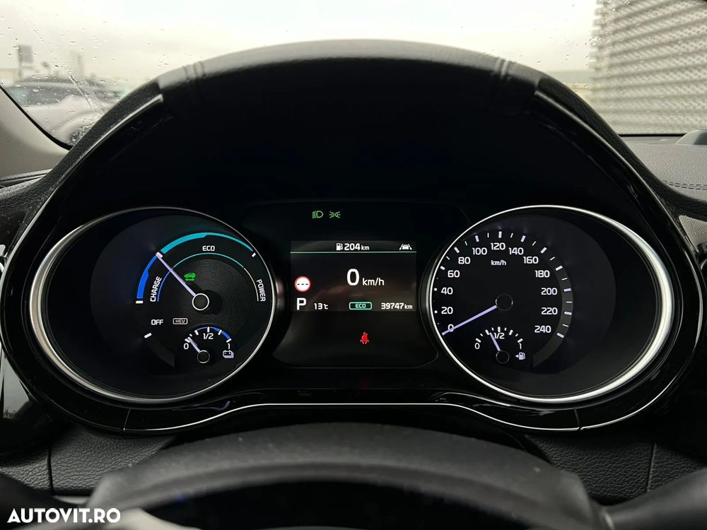 Kia XCeed 1.6 GDI 6DCT PHEV Vision - 16