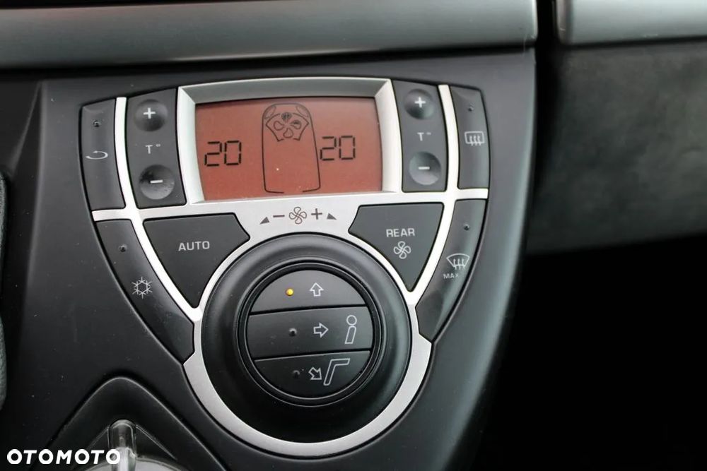 Citroën C8 2.0 HDi Attraction - 21