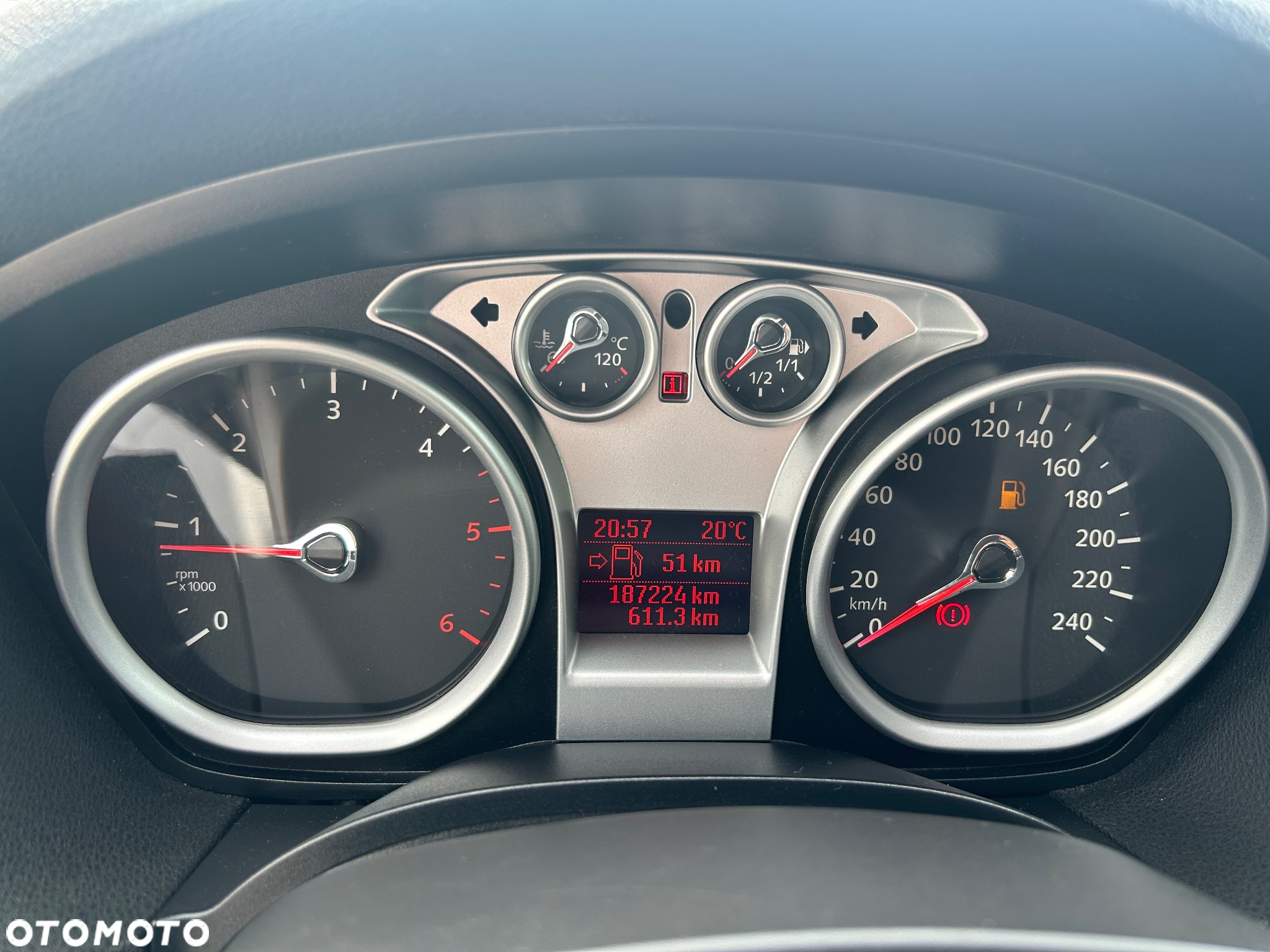 Ford Kuga 2.0 TDCi 2x4 Titanium - 11