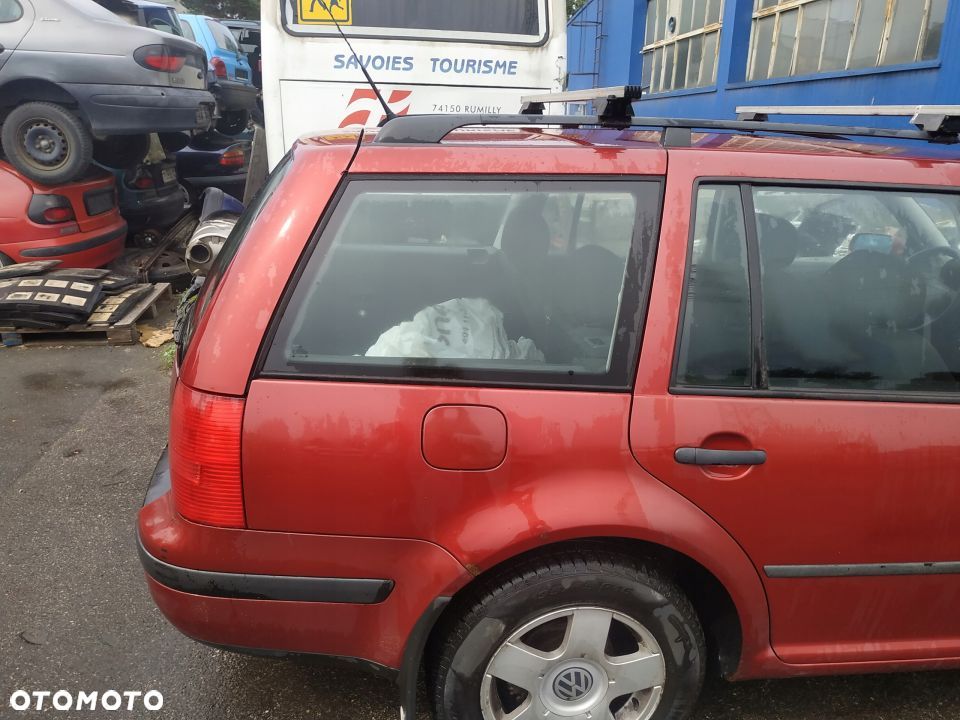 Golf IV 4 błotnik ćwiartka prawy tył LC3K