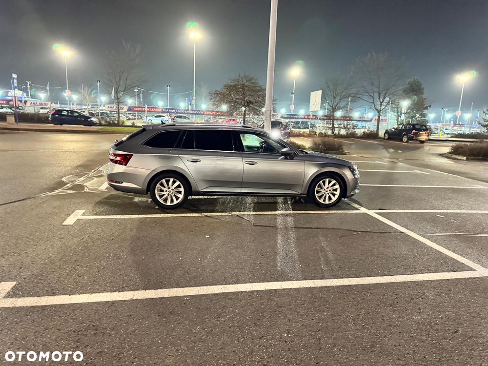 Skoda Superb 2.0 TDI Ambition DSG - 2