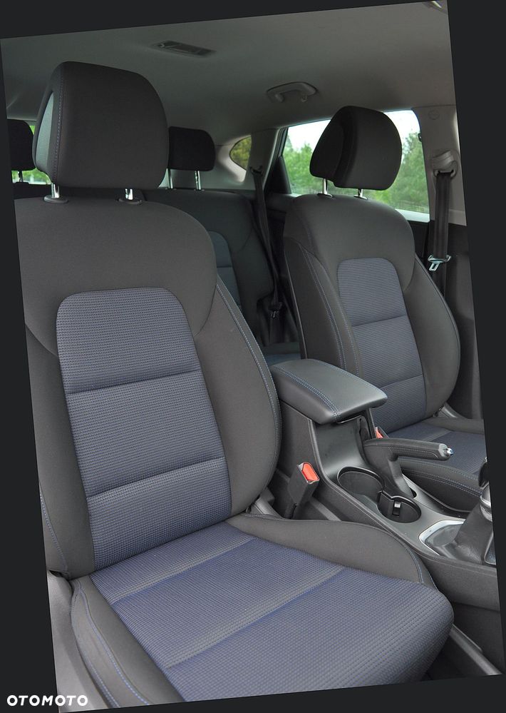 Hyundai Tucson blue 1.7 CRDi 2WD Style - 24