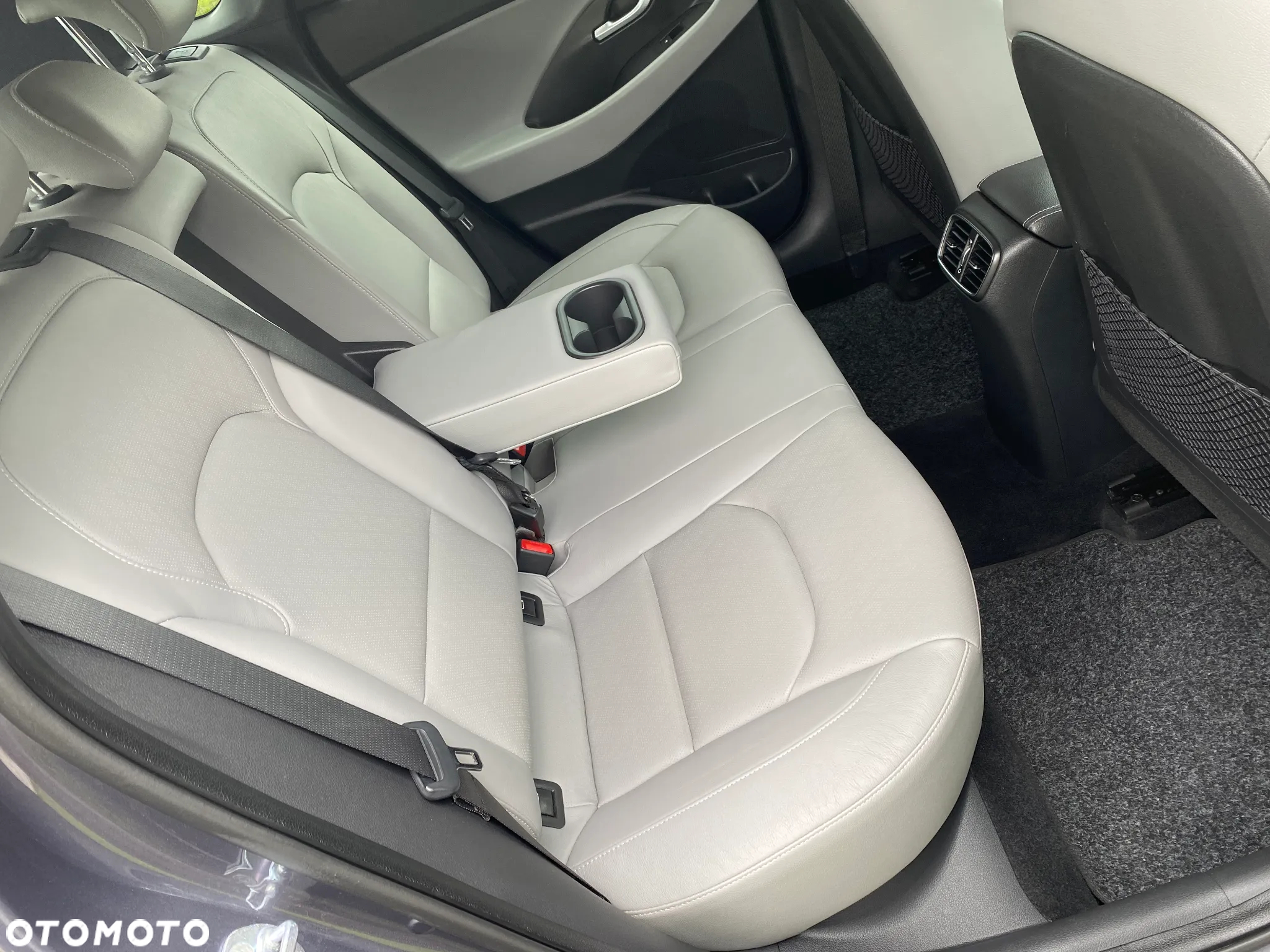Hyundai i30 1.6 D Premium DCT - 27