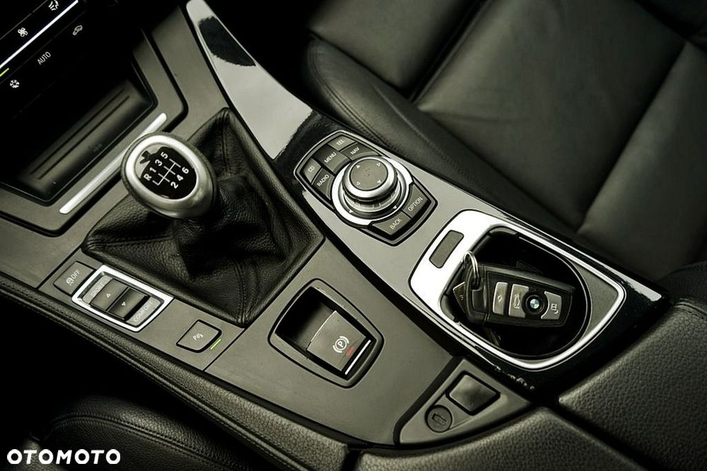 BMW Seria 5 525d - 30
