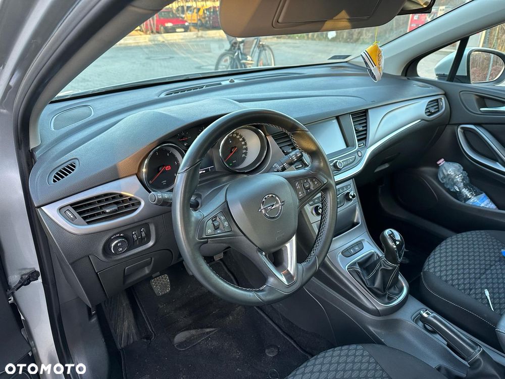 Opel Astra 1.6 CDTI Enjoy - 4