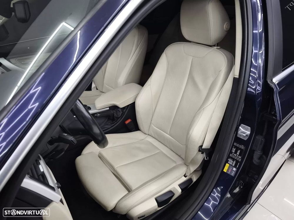 BMW 330 e iPerformance Line Luxury Purity - 22