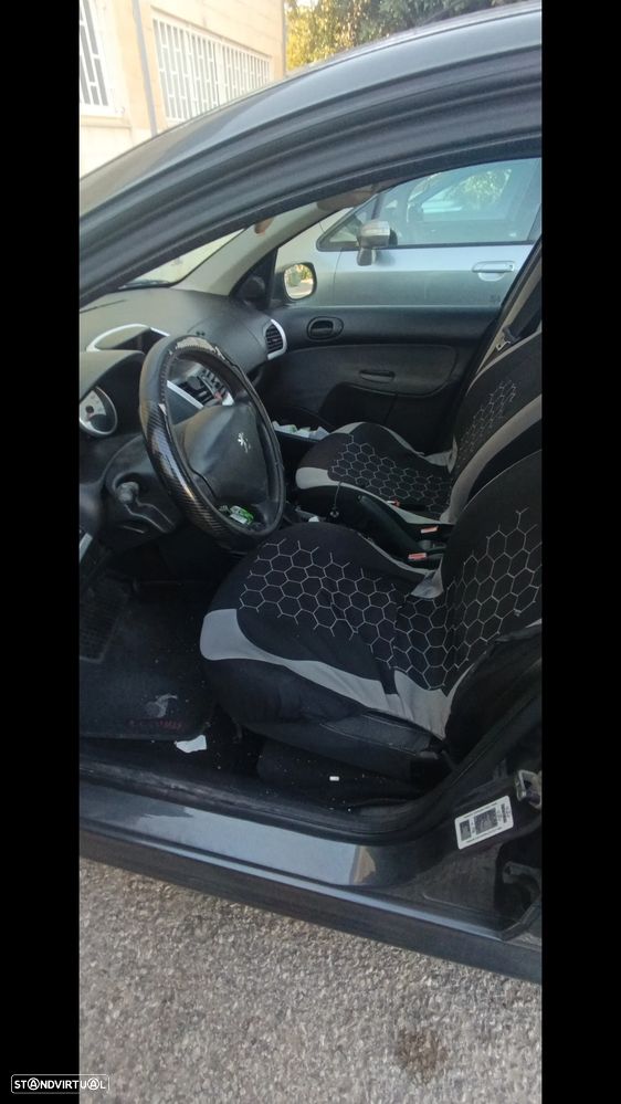 Peugeot 206+ 1.1 Urban - 6