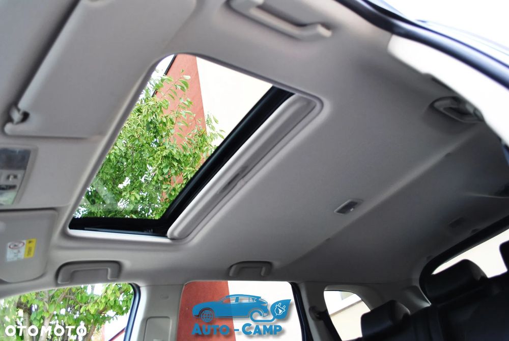 Mitsubishi Outlander Instyle NAVI + - 26