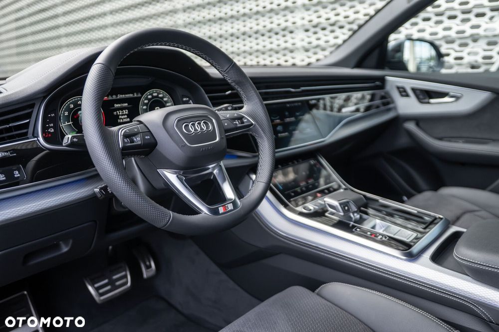 Audi Q8 - 18