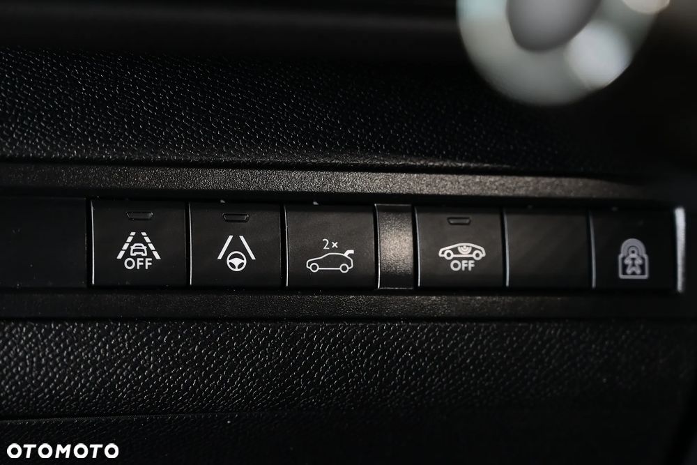 Peugeot 3008 1.5 BlueHDi GT S&S EAT8 - 32