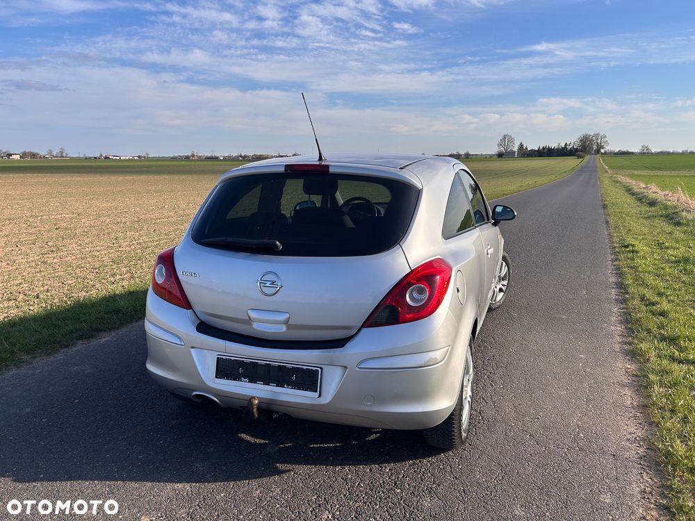 Opel Corsa 1.4 16V Satellite - 6