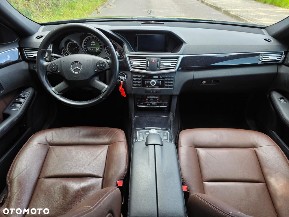 Mercedes-Benz Klasa E 300 CDI BlueEff Avantgarde - 8