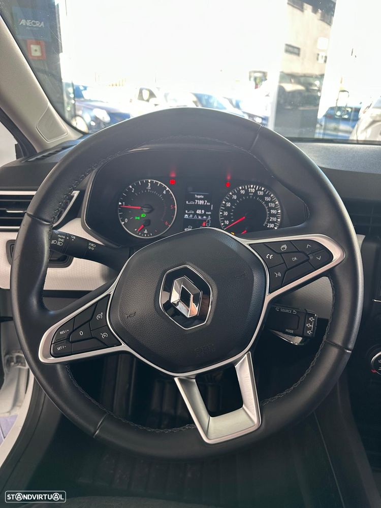 Renault Clio TCe 100 INTENS - 12