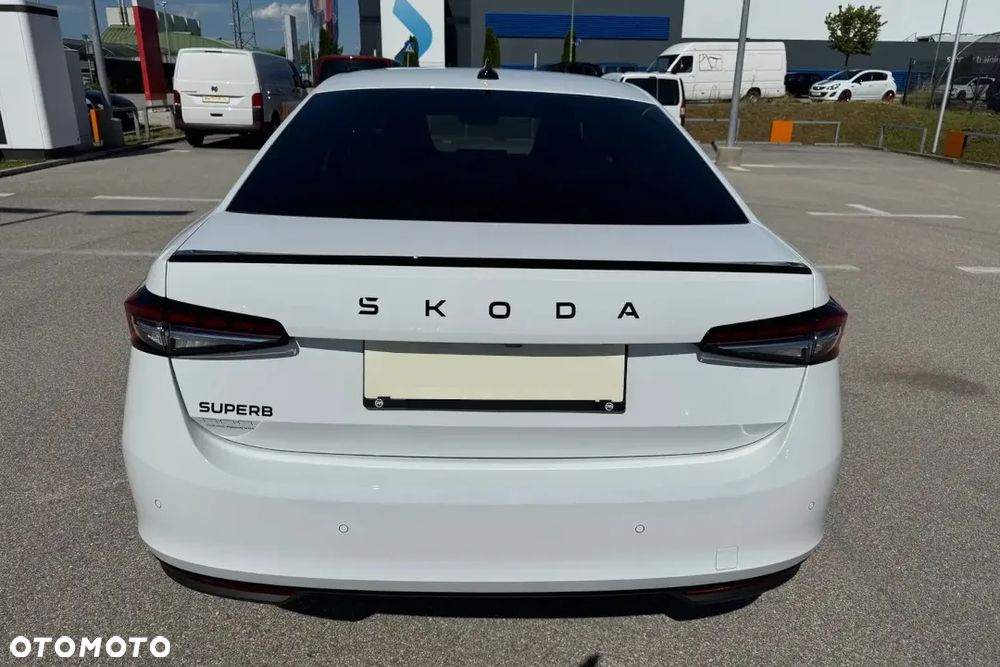 Skoda Superb 1.5 TSI L&K DSG - 9
