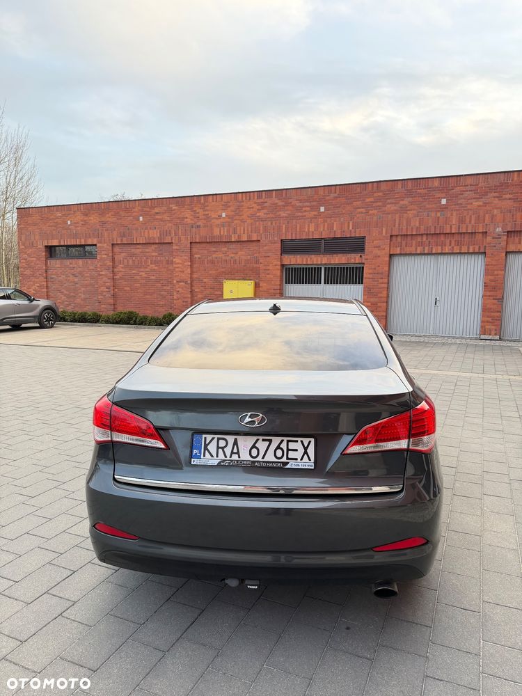 Hyundai i40 1.6 GDI Comfort + - 17