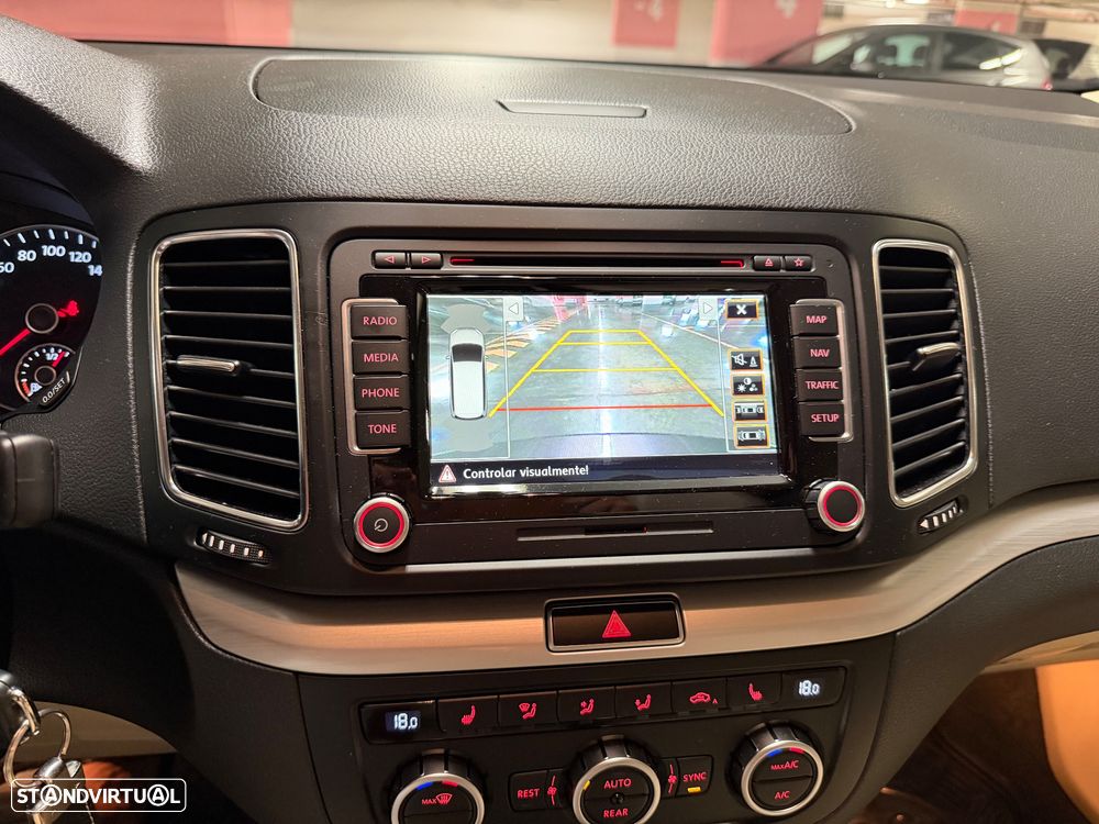 VW Sharan 2.0 TDI Highline - 16