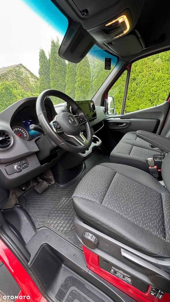 Mercedes-Benz Sprinter - 16
