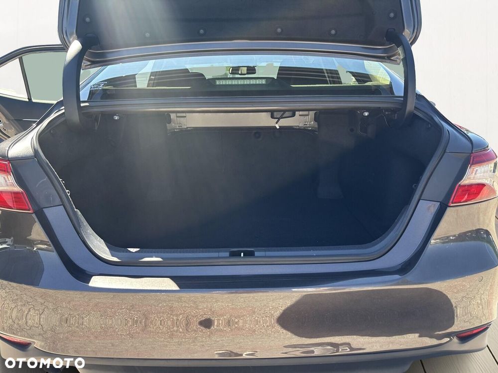 Toyota Camry 2.5 Hybrid Comfort CVT - 15