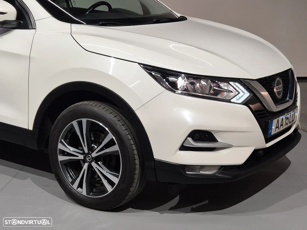 Nissan Qashqai 1.5 dCi N-Connecta J18 - 9