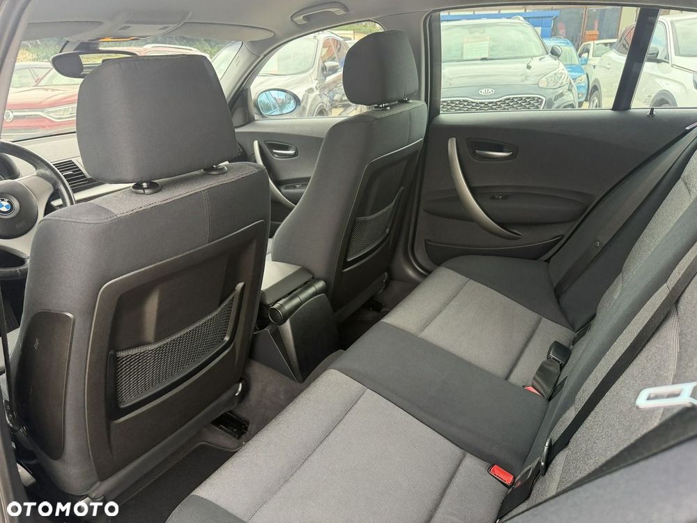 BMW Seria 1 120d - 19