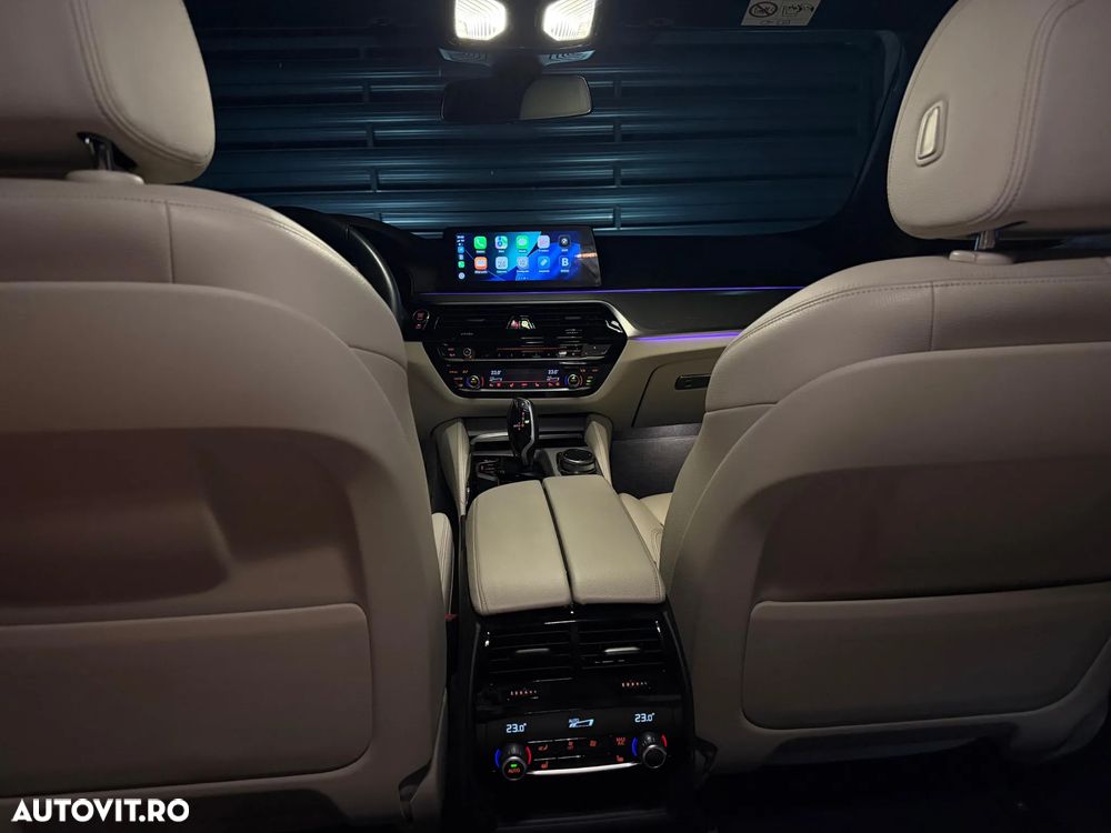 BMW Seria 5 520d xDrive AT - 28