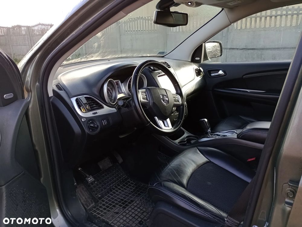 Dodge Journey - 12