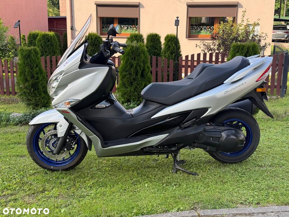 Suzuki Burgman - 3