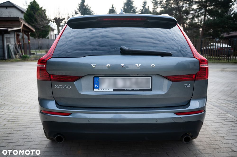 Volvo XC 60 T4 Momentum Pro - 7