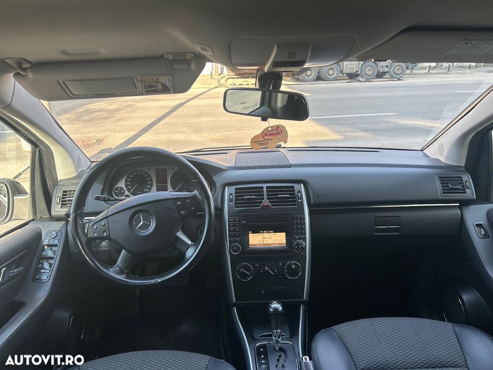 Mercedes-Benz B 200 - 18