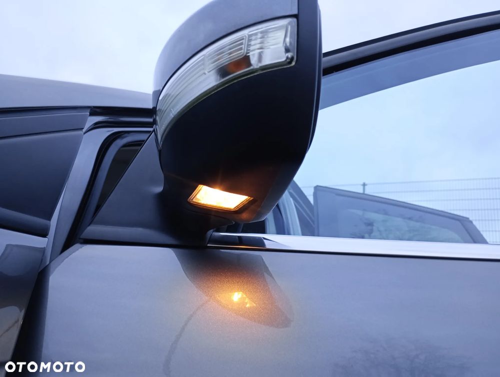 Ford Kuga 2.0 TDCi FWD Titanium - 24